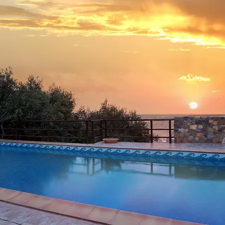 Villa Kimothoe With Private Pool, Only 20 Min To Elafonissi Amigdhalokefali