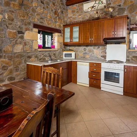 Villa Kimothoe With Private Pool, Only 20 Min To Elafonissi Amigdhalokefali